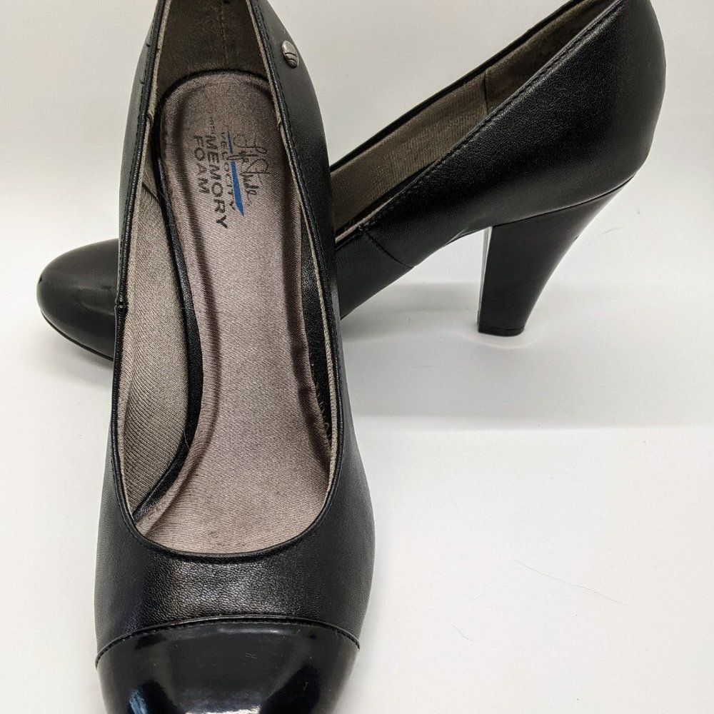 Life Stride Velocity Memory Foam Black Pumps